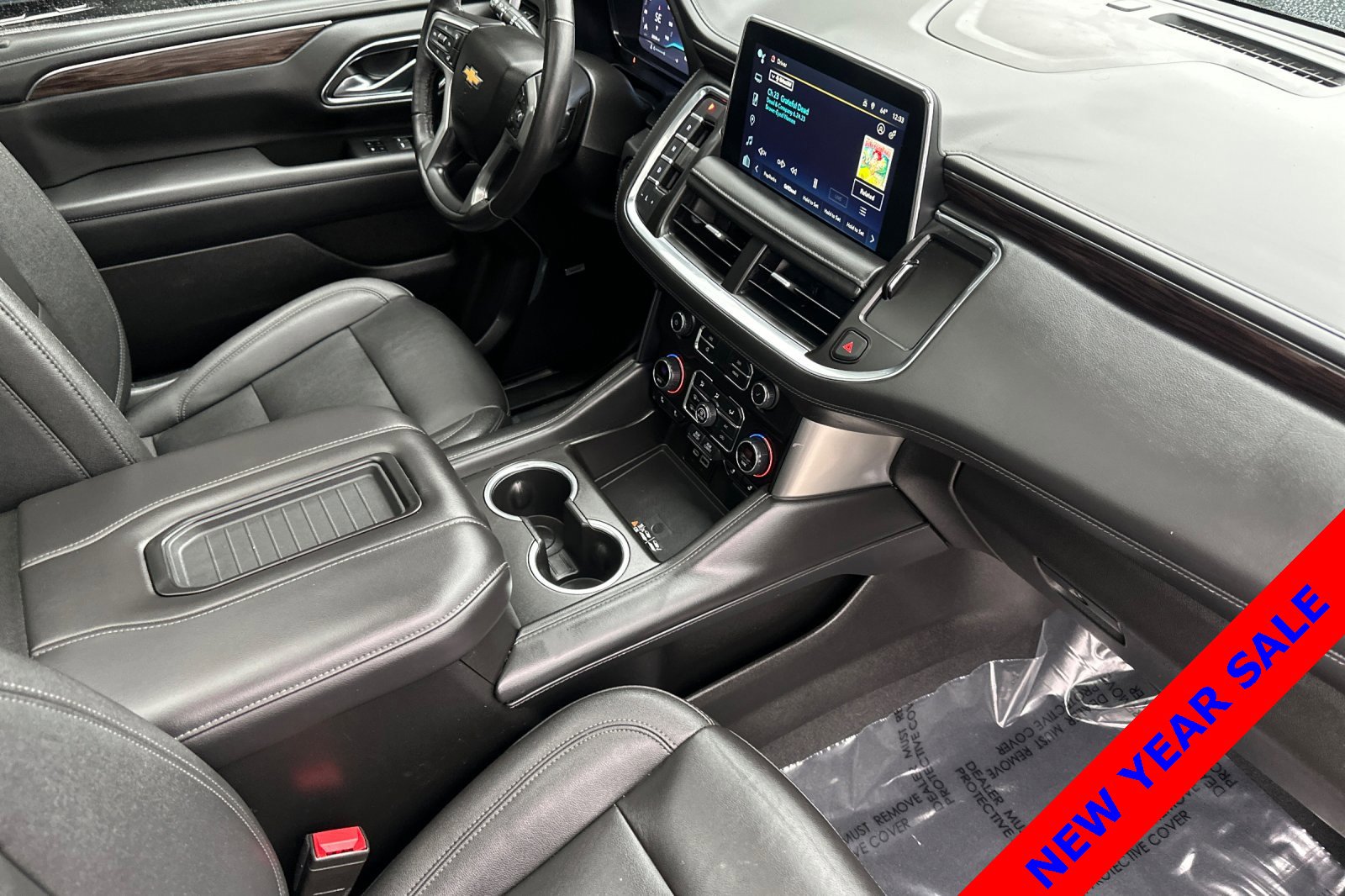 Used 2022 Chevrolet Tahoe LT w/ Luxury Package image 18