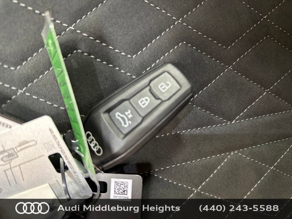 New 2025 Audi SQ5 Premium Plus image 32