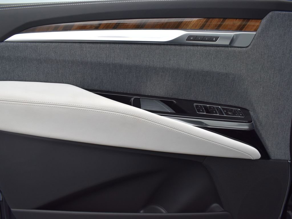 Certified 2026 Cadillac Escalade Platinum Sport w/ LPO, ONYX Package image 10