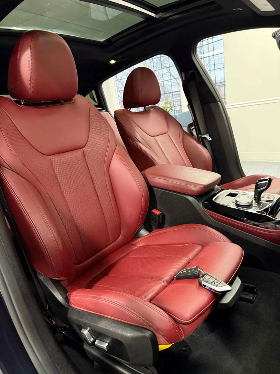 Used 2022 BMW X4 xDrive30i w/ M Sport Package 2 image 9