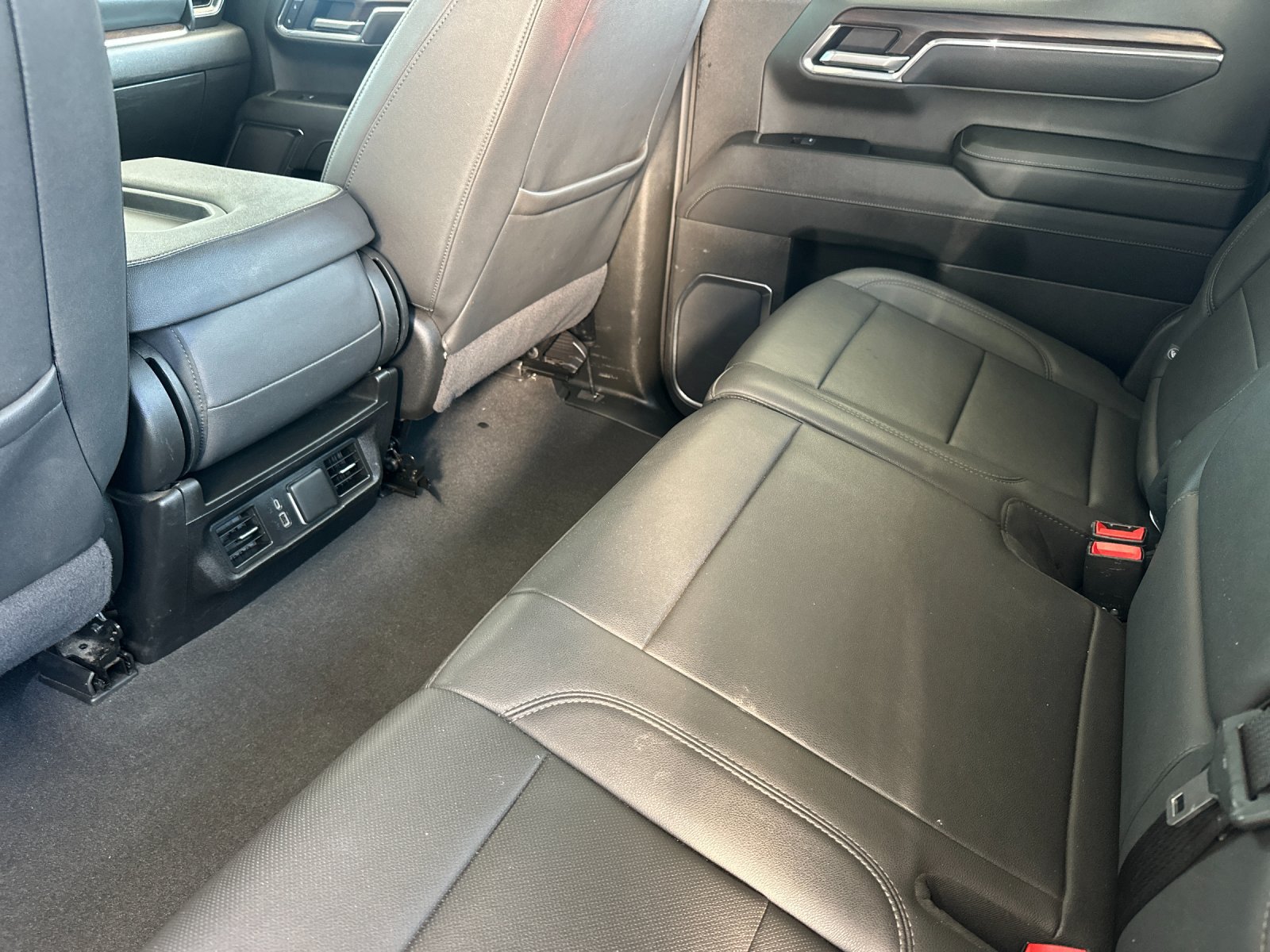Used 2025 GMC Sierra 1500 SLT AWD/4WD image 13