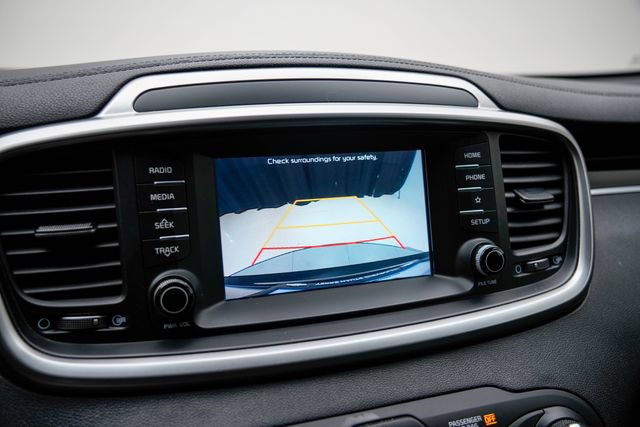 Used 2020 Kia Sorento L FWD image 29