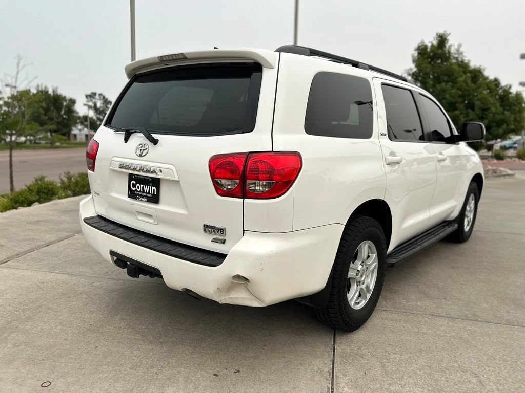 Used 2014 Toyota Sequoia SR5 AWD/4WD image 7