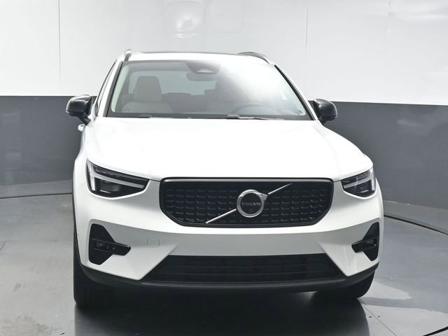New 2026 Volvo XC40 B5 Plus w/ Protection Package Premier image 3