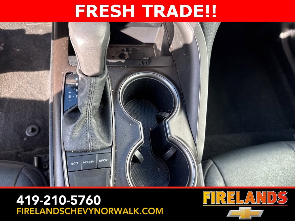 Used 2024 Toyota Camry SE image 13