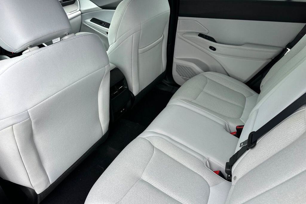 New 2026 Jeep Cherokee Laredo AWD/4WD image 12