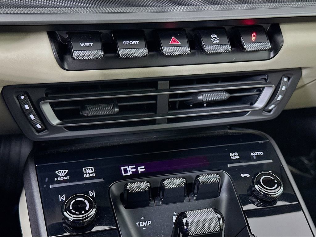 Used 2022 Porsche 911 Carrera image 18