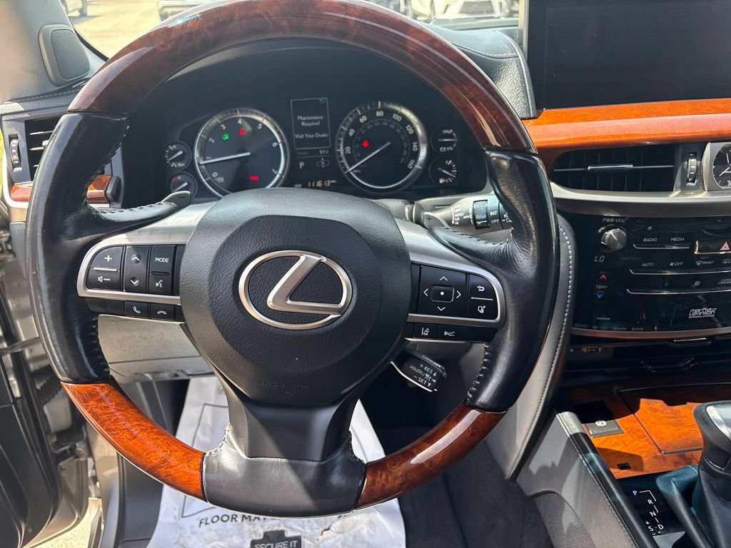 Used 2016 Lexus LX 570 4WD w/ Luxury Package image 13