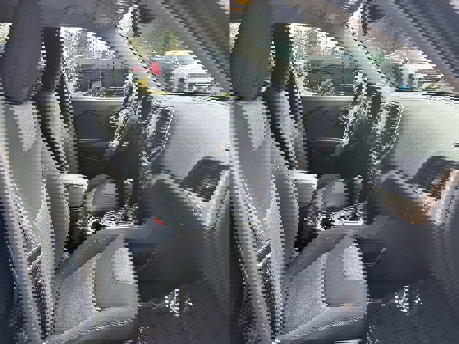 Certified 2018 Jeep Cherokee Latitude image 4