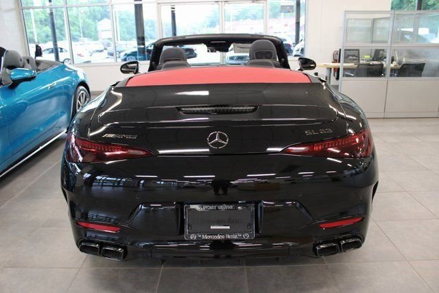 Used 2023 Mercedes-Benz SL 63 AMG 4MATIC image 18