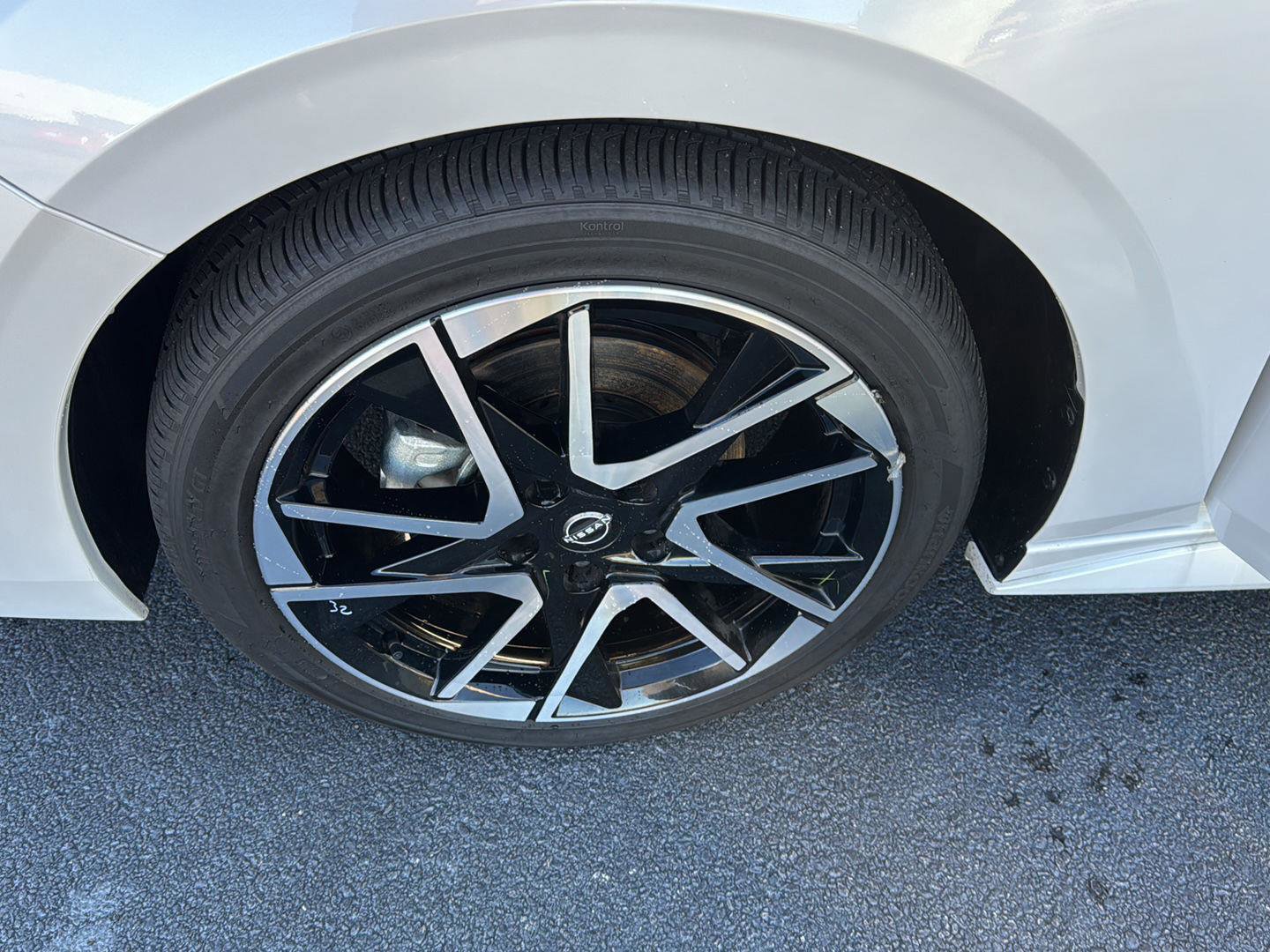 Used 2024 Nissan Sentra SR w/ SR Premium Package image 31