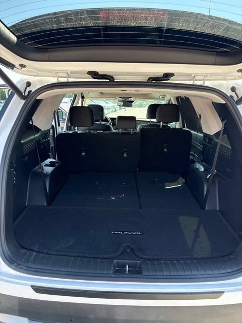 Used 2022 Hyundai Palisade SEL w/ 8P Bench Seat Package FWD image 17