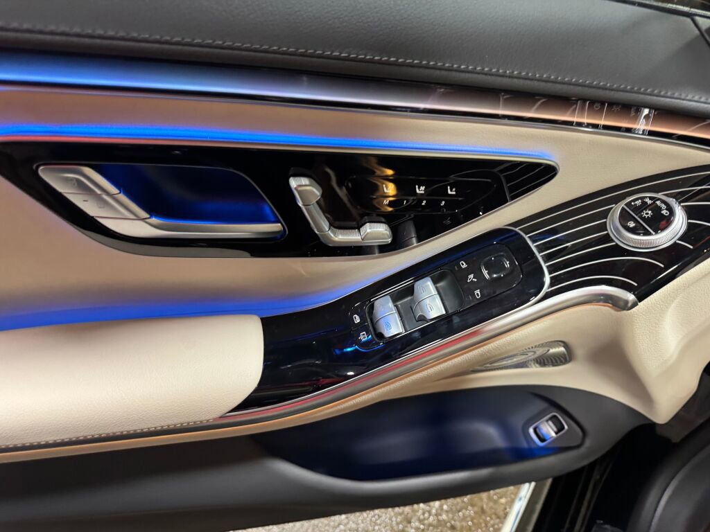 Certified 2023 Mercedes-Benz S 500 4MATIC image 11