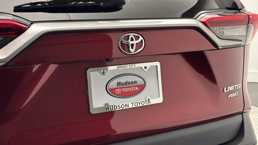 Used 2019 Toyota RAV4 Limited w/ Advanced Technology Package AWD/4WD image 8