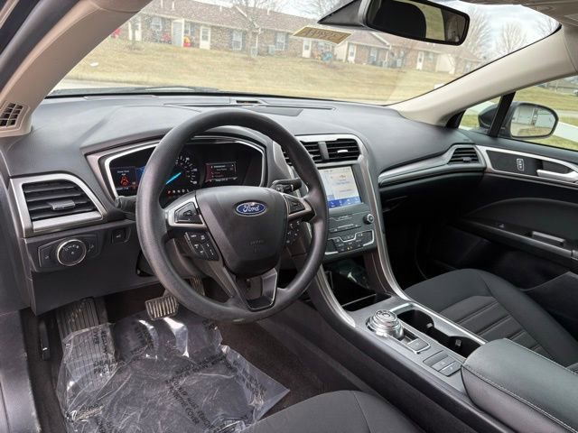 Used 2020 Ford Fusion SE image 10