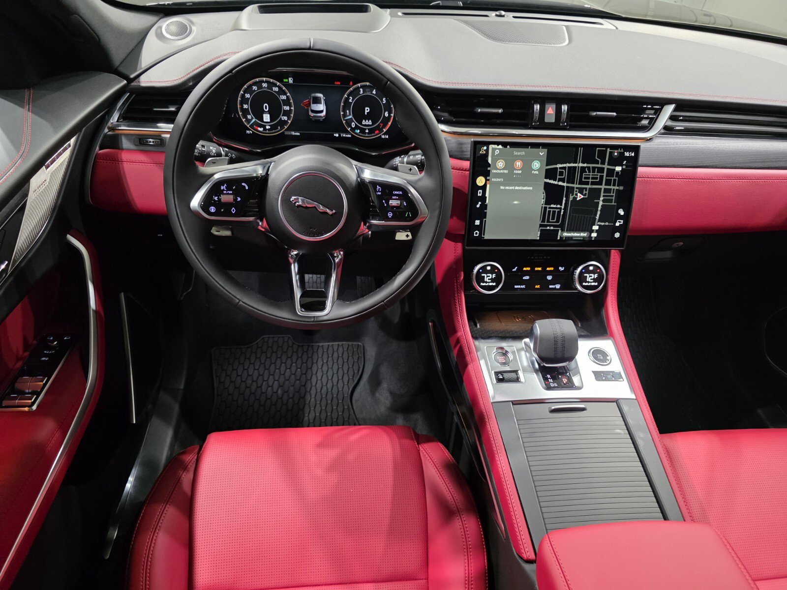 New 2026 Jaguar F-PACE R-Dynamic S image 10