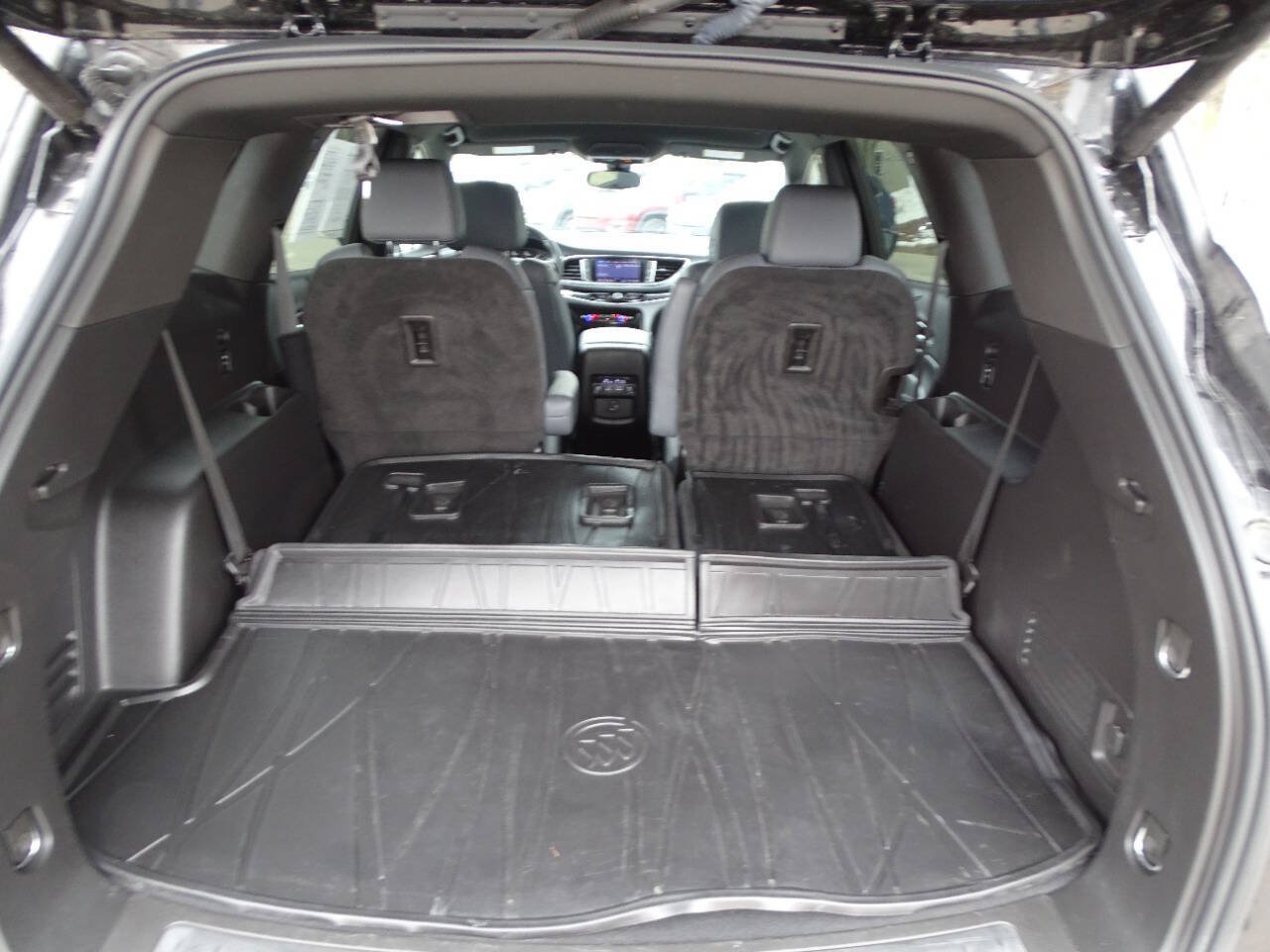 Used 2022 Buick Enclave AWD Essence w/ Sport Touring Edition image 39