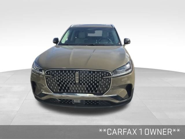 Used 2025 Lincoln Aviator Reserve w/ Equipment Group 201A image 2