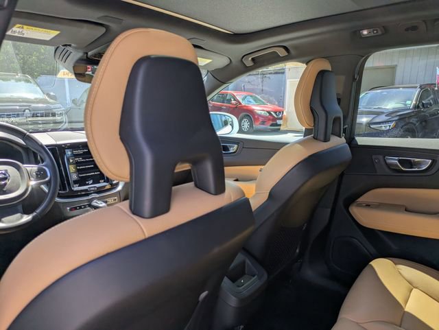 Used 2018 Volvo XC60 T5 Momentum w/ Advanced Package image 25