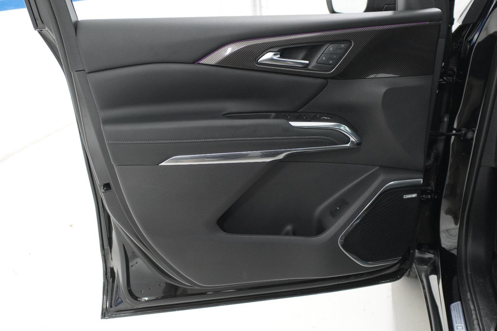 Used 2026 Chevrolet Traverse High Country w/ LPO, Floor Liner Package FWD image 13