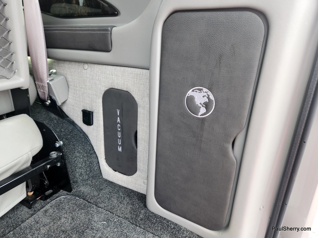 Used 2022 GMC Savana 2500 w/ Enhanced Convenience Package image 27