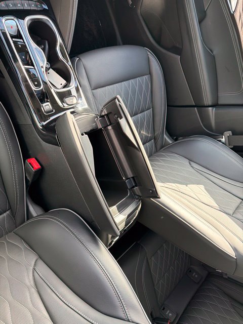 Used 2023 Buick Envision Avenir AWD/4WD image 22