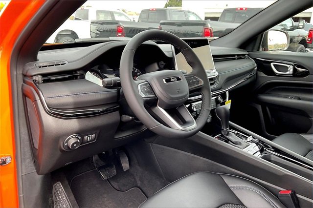 New 2026 Jeep Compass Latitude image 6