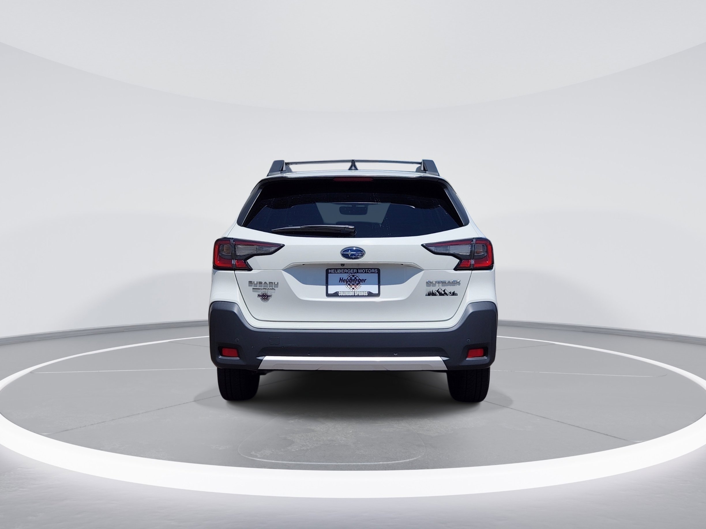 Used 2023 Subaru Outback Limited AWD/4WD image 6