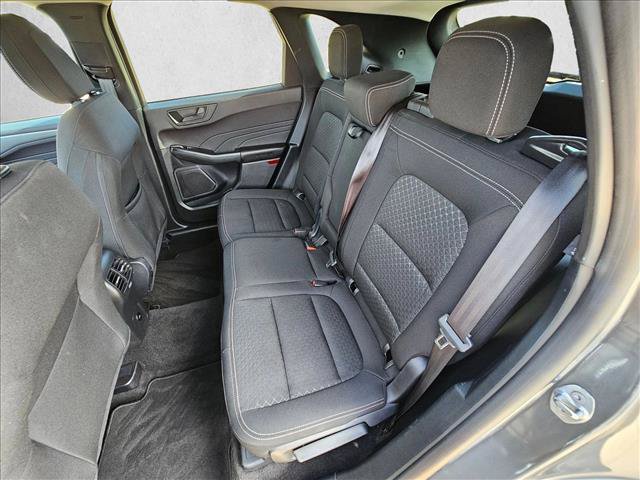 Used 2025 Ford Escape Active AWD/4WD image 17