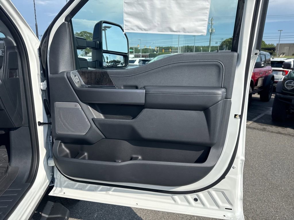 New 2025 Ford F250 Lariat w/ Lariat Ultimate Package image 23