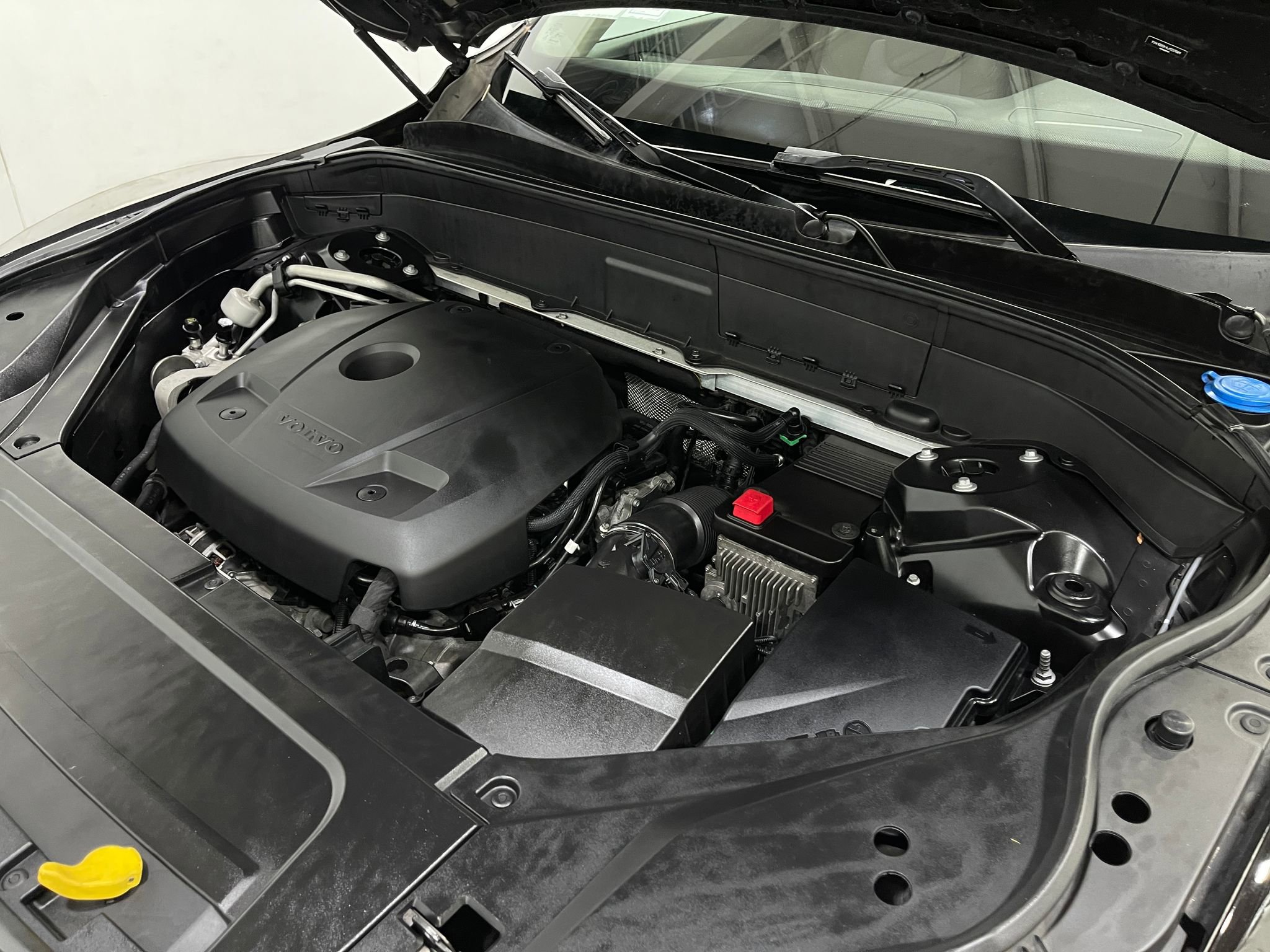 Used 2018 Volvo XC90 T5 Momentum w/ Convenience Package FWD image 27