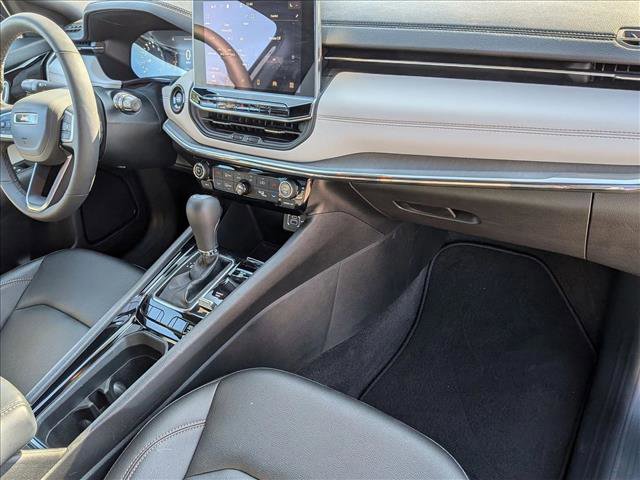 Used 2024 Jeep Compass Limited image 20