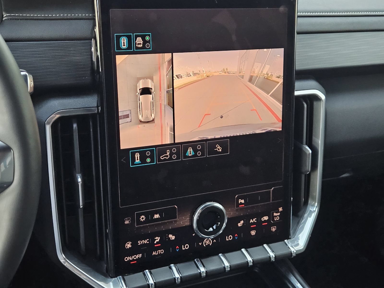 Certified 2025 GMC Acadia Elevation FWD image 22