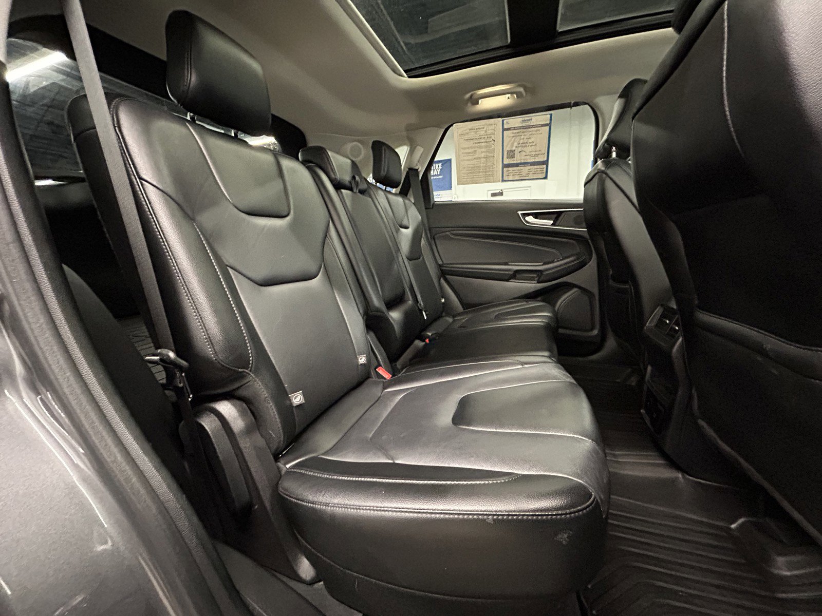 Used 2022 Ford Edge Titanium image 18