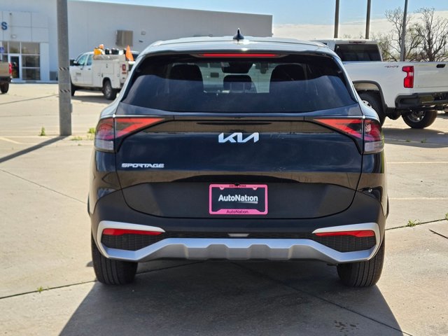 Used 2025 Kia Sportage LX image 7
