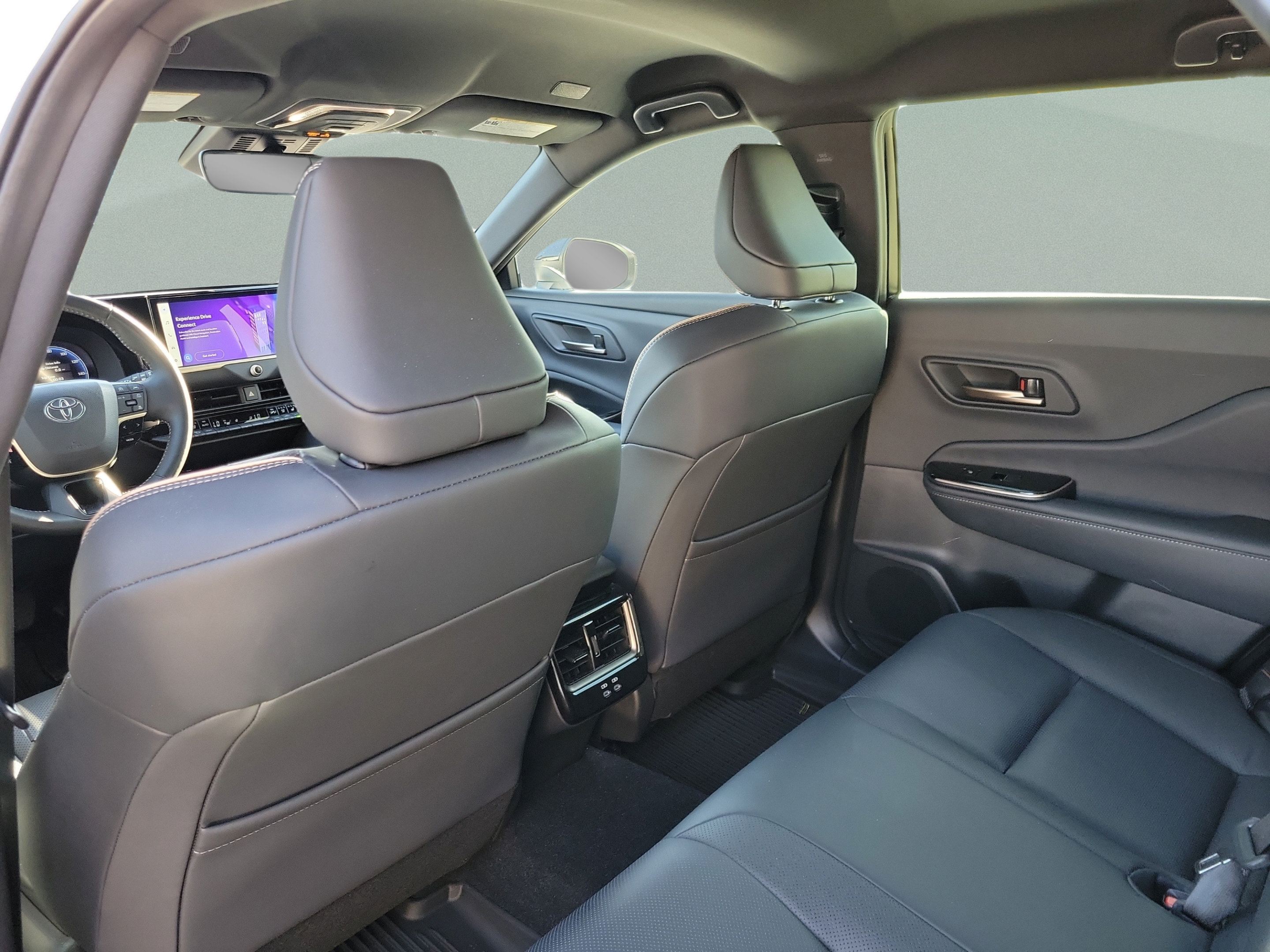 Certified 2025 Toyota Crown Signia AWD/4WD image 19