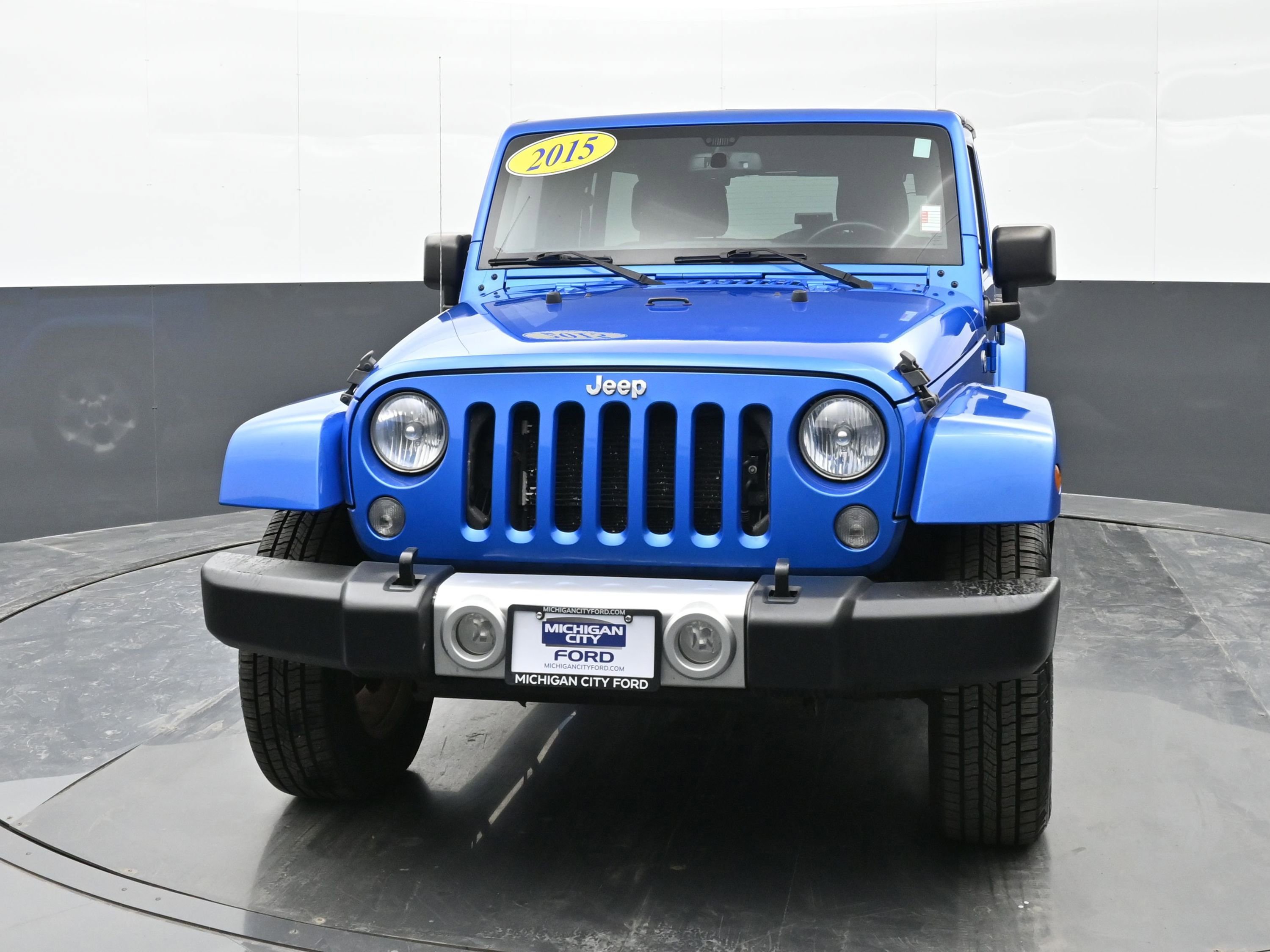 Used 2015 Jeep Wrangler Unlimited Sahara image 3