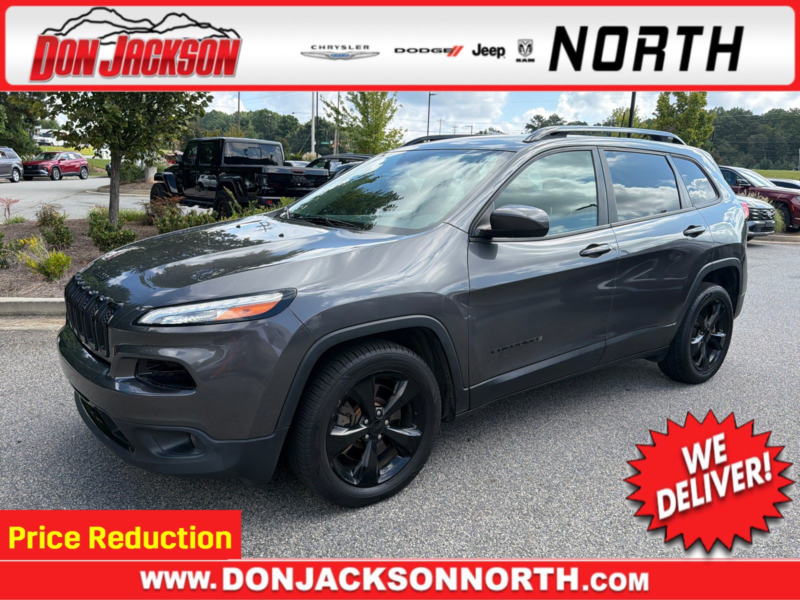 Used 2018 Jeep Cherokee Latitude w/ Altitude Package FWD image 1