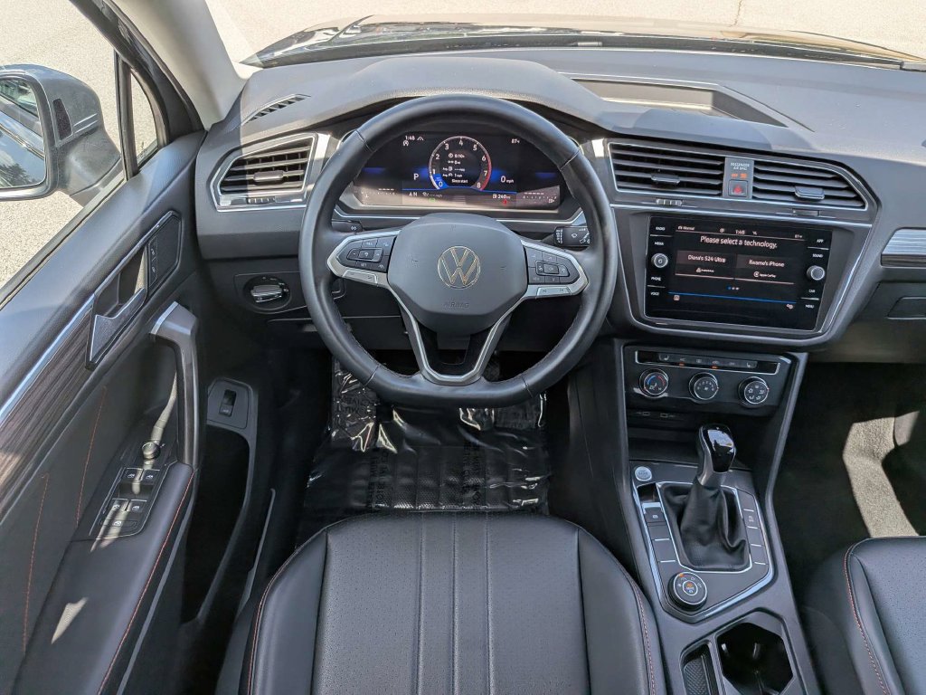Used 2024 Volkswagen Tiguan Wolfsburg Edition AWD/4WD image 15