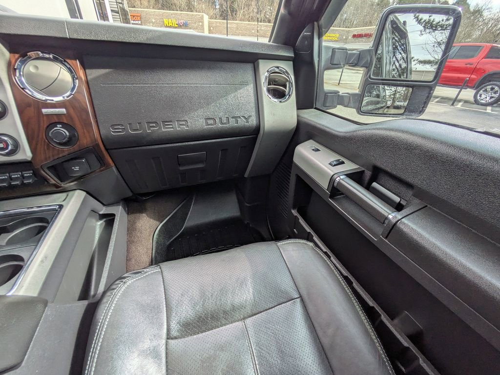 Used 2015 Ford F250 Lariat w/ Lariat Ultimate Package image 16