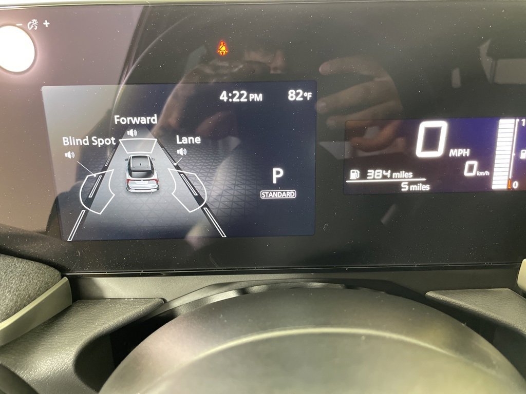 New 2025 Nissan Kicks SV image 25