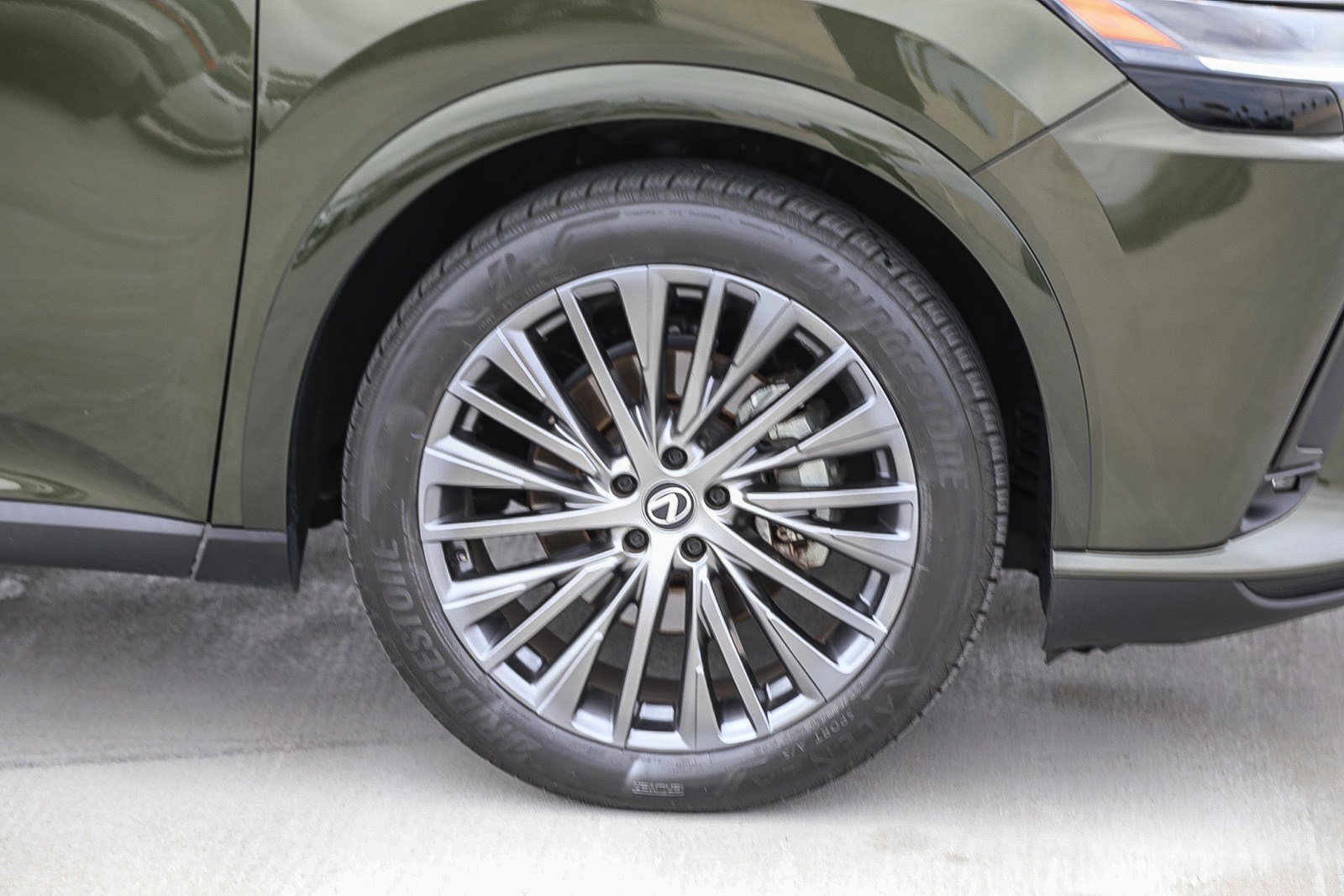 Used 2023 Lexus RX 350 FWD w/ Cold Area Package image 10
