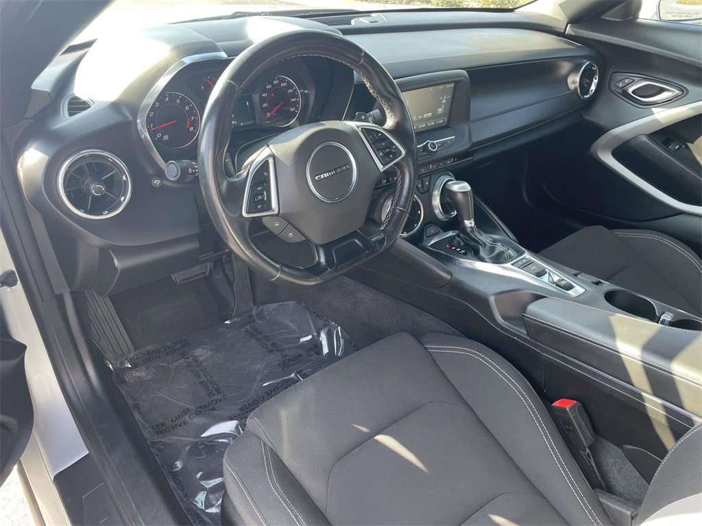 Used 2018 Chevrolet Camaro LT w/ RS Package image 7