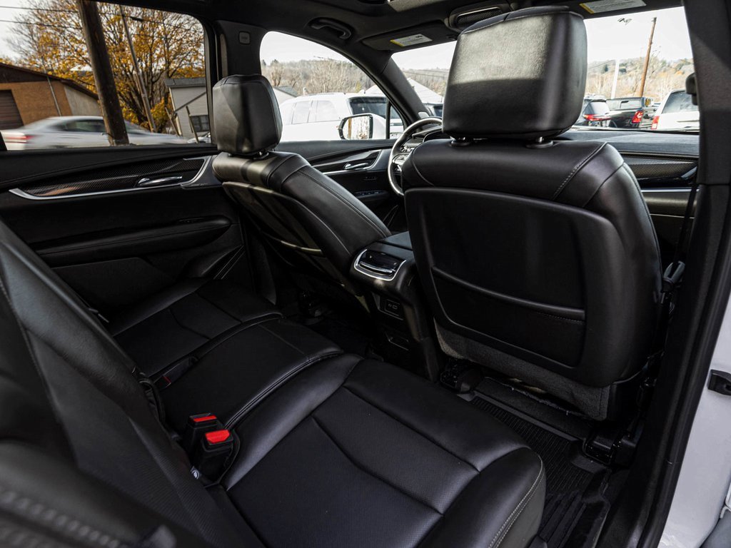 Used 2025 Cadillac XT6 Sport image 29