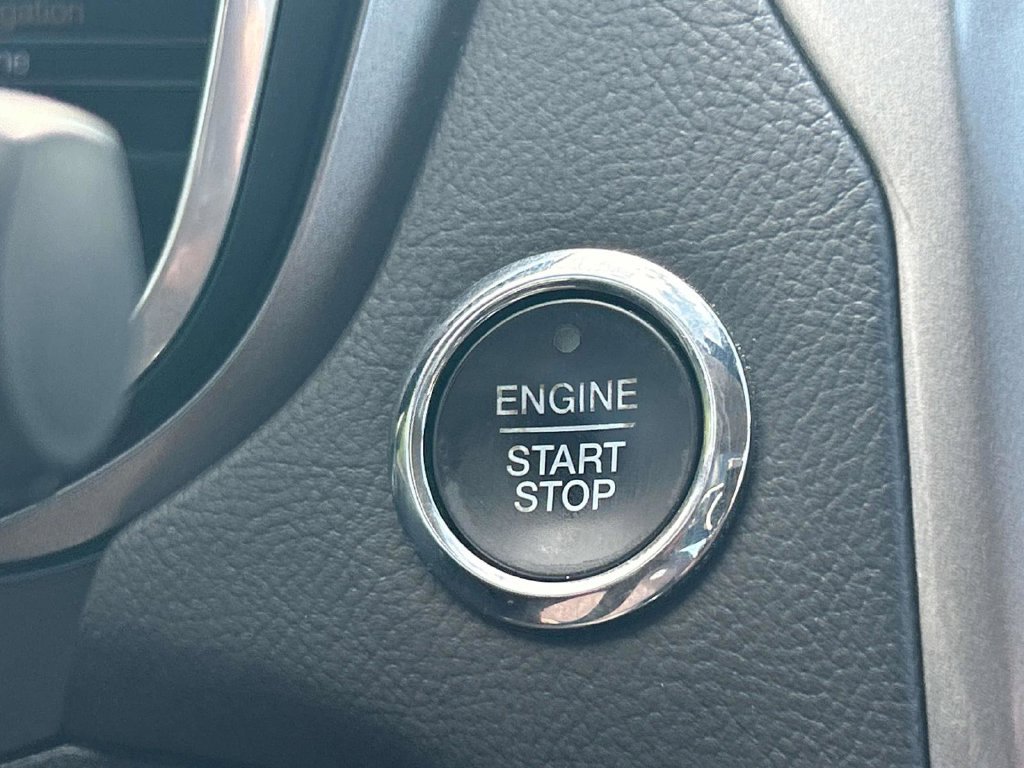 Used 2020 Ford Fusion SE FWD image 35