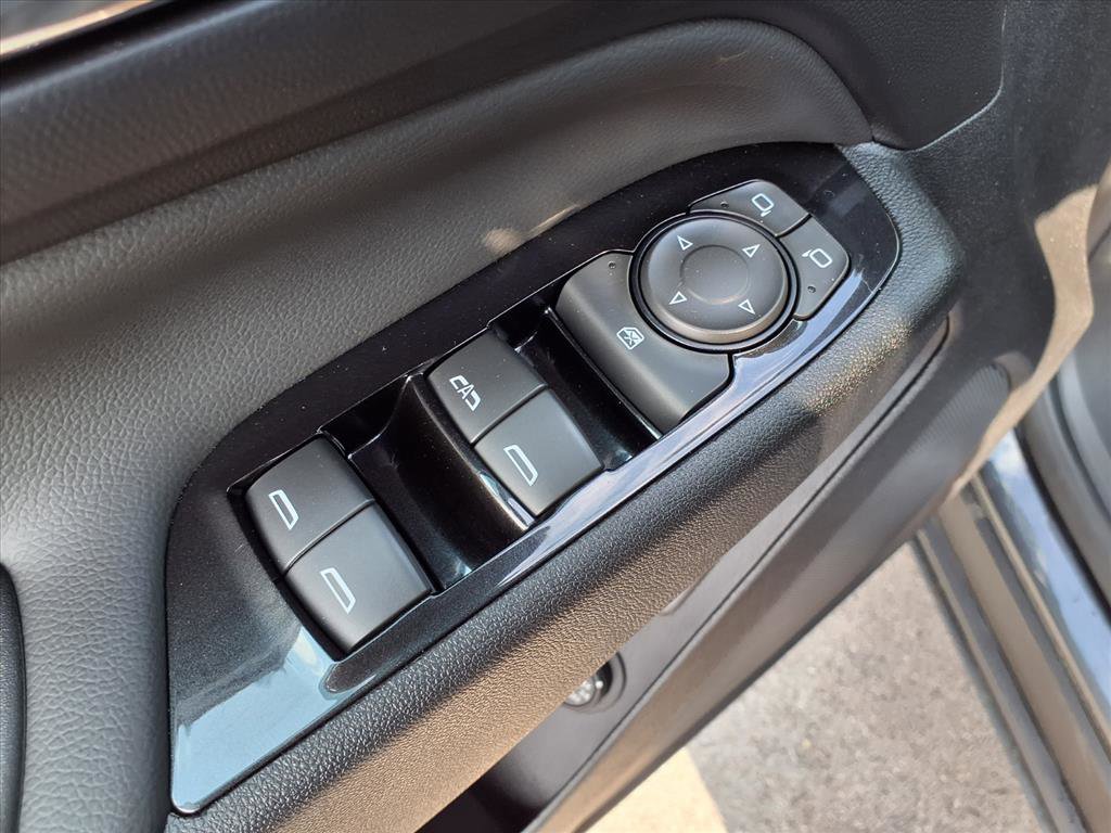 Used 2022 Chevrolet Equinox Premier w/ Redline Edition image 28