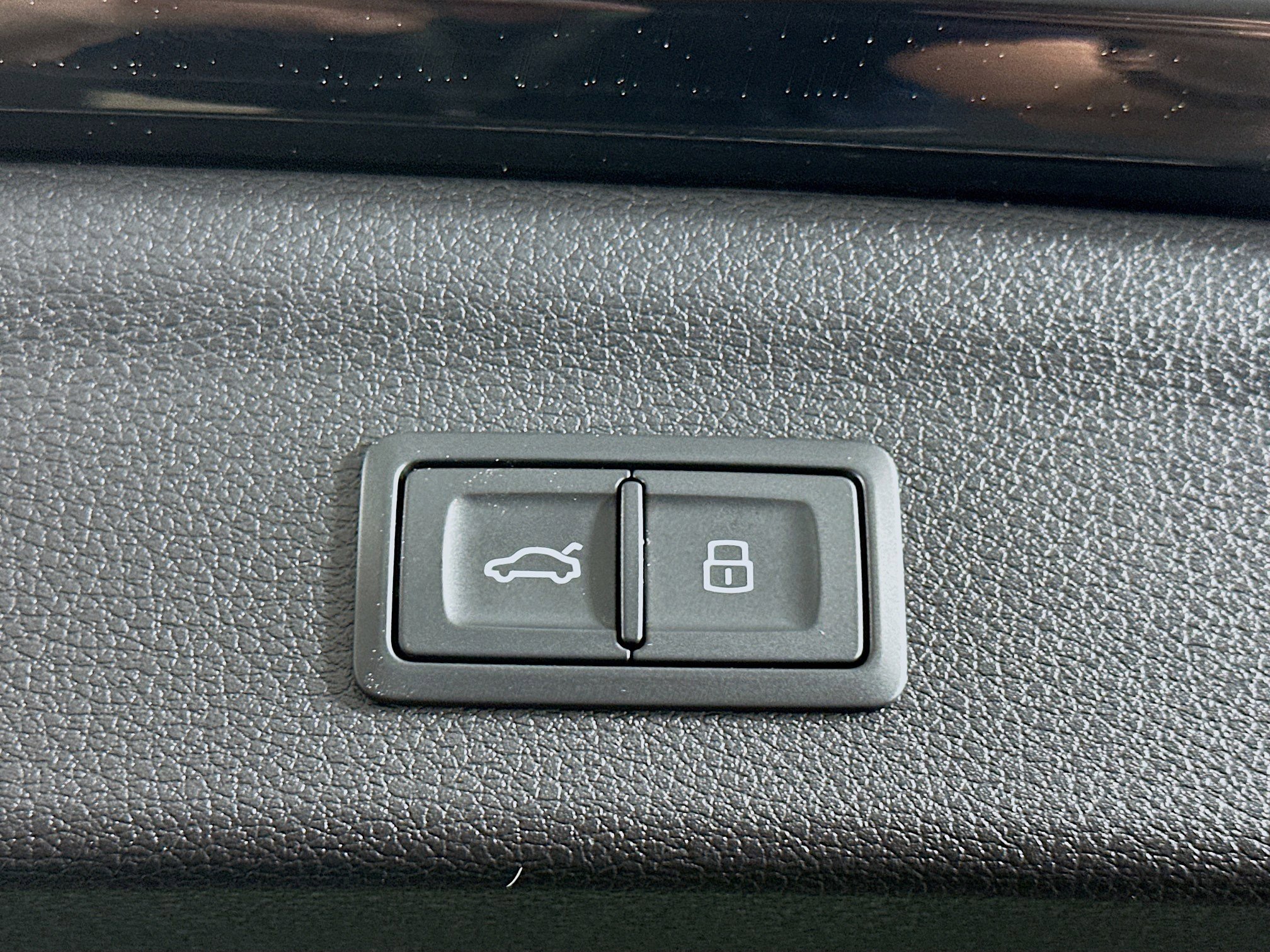 Used 2024 Audi Q3 2.0T Premium image 29