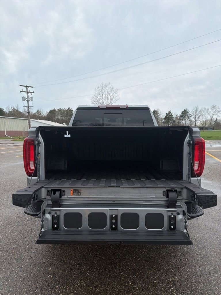 New 2026 GMC Sierra 1500 AT4 w/ LPO, Black Badging Package AWD/4WD image 22