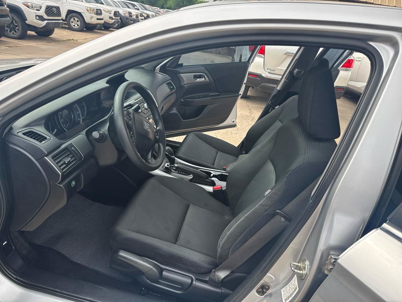 Used 2015 Honda Accord LX image 11
