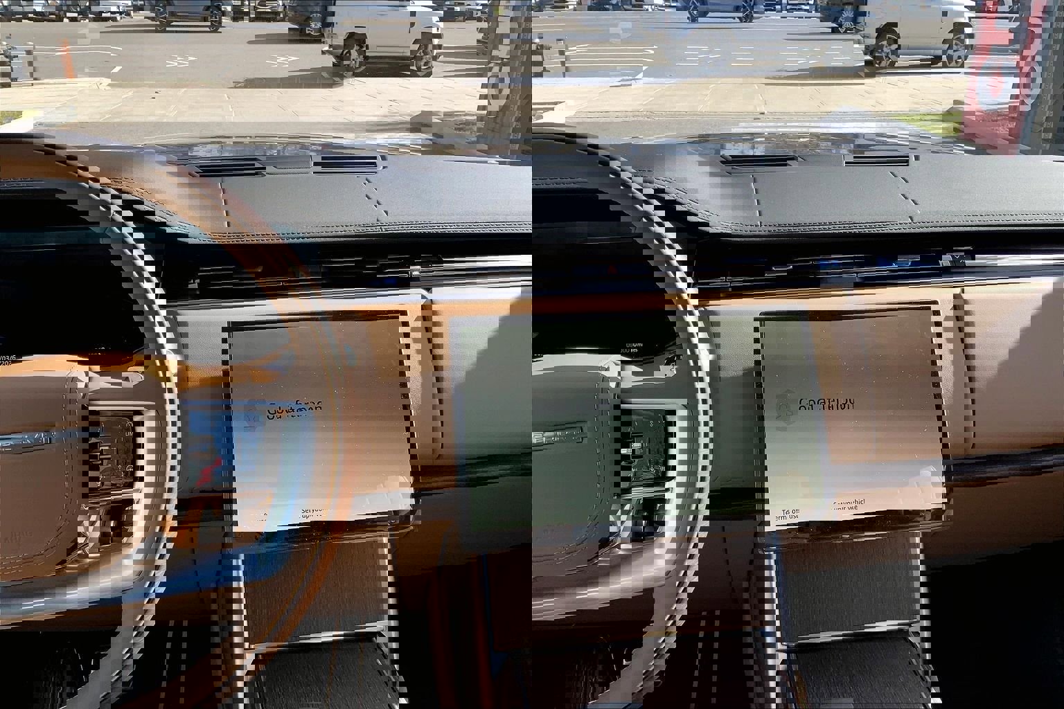 New 2026 Land Rover Range Rover Long Wheelbase SE image 6